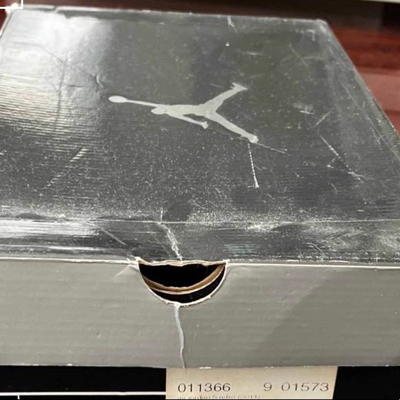 Men’s Retro Jordan 5’s Wolf Grey size 8.5 - Picture 5 of 6